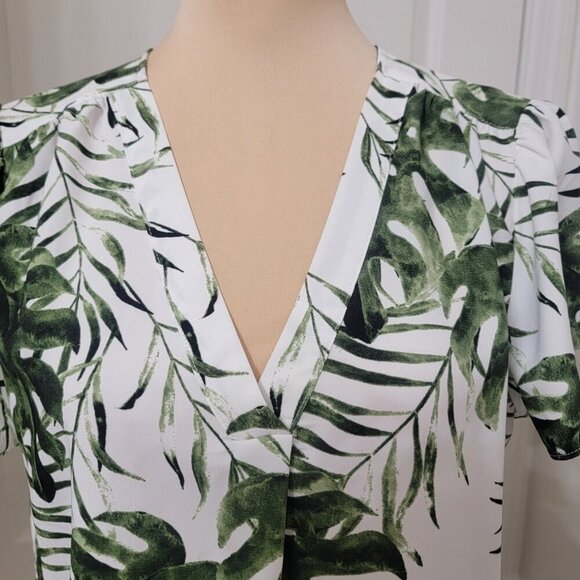 Hilary Radley Size L White with Green Palm Leaf Pattern V Neck Blouse - Picture 2 of 12